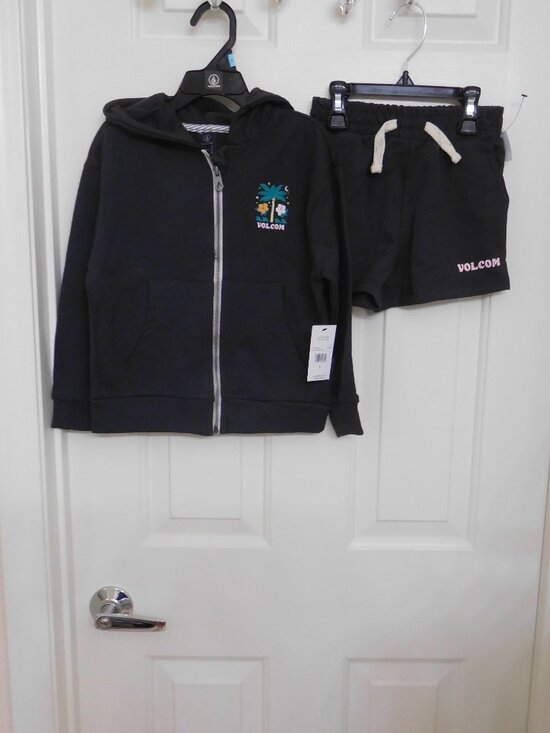 NWT 2pc Volcom Black Hooded Zip Tropical Logo Sweatshirt & Shorts Set sz 5 - Picture 2 of 2